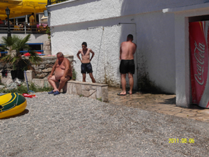 Отзыв об иммиграции в Черногорию. Пляж в Герцег Нови (Черногория)