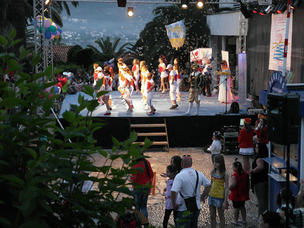Детский карнавал в Черногории