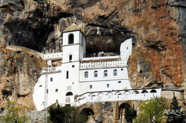 Достопримечательность Черногории. Монастырь Острог в Черногории