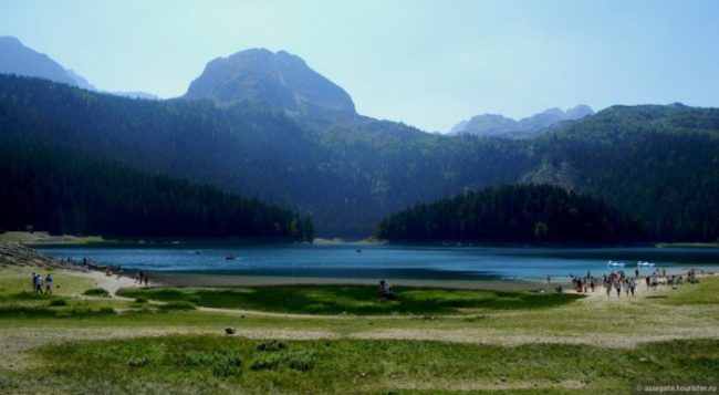 Достопримечательность Черногории - Черное озеро