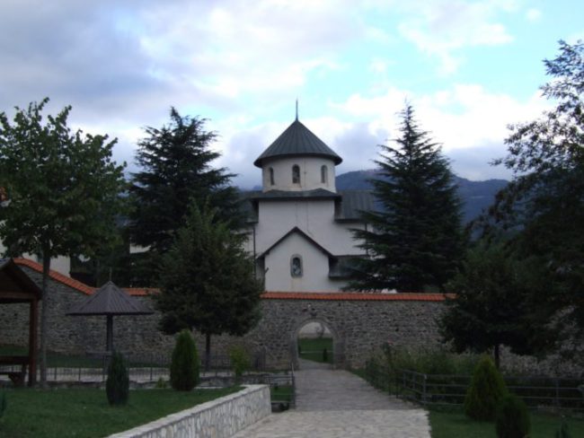 Монастырь Морача