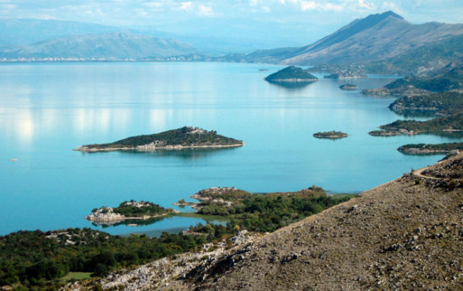 Скадарское озеро в Черногории – важная достопримечательность страны
