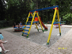 Детская площадка в Черногории