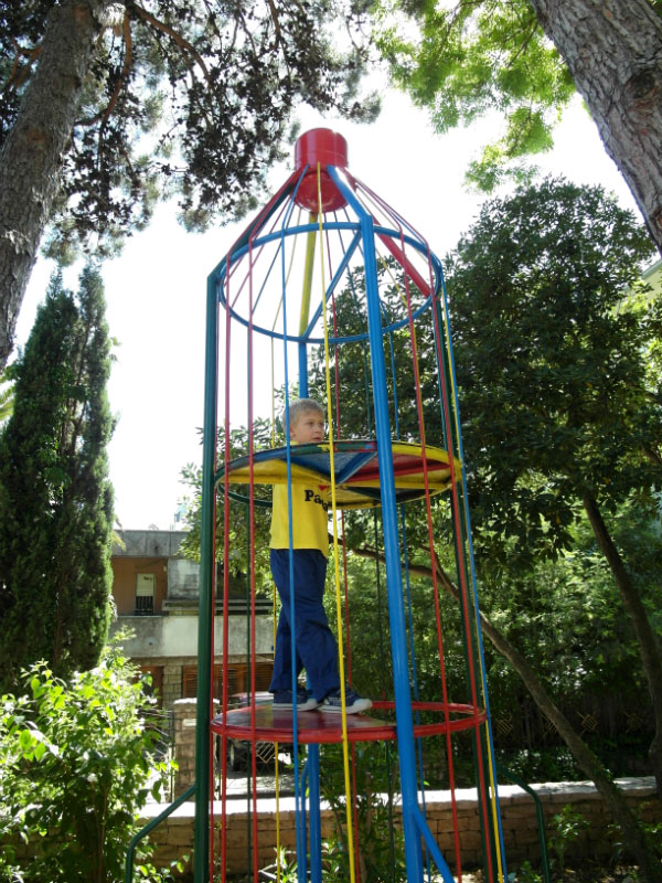 Детская площадка в Тивате
