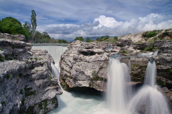 Достопримечательности в Черногории. Водопад