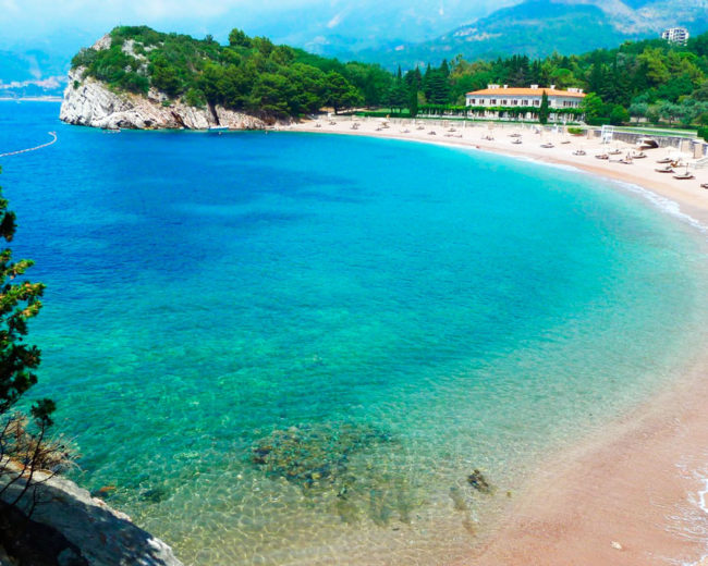 Новые правила на пляжах Черногории