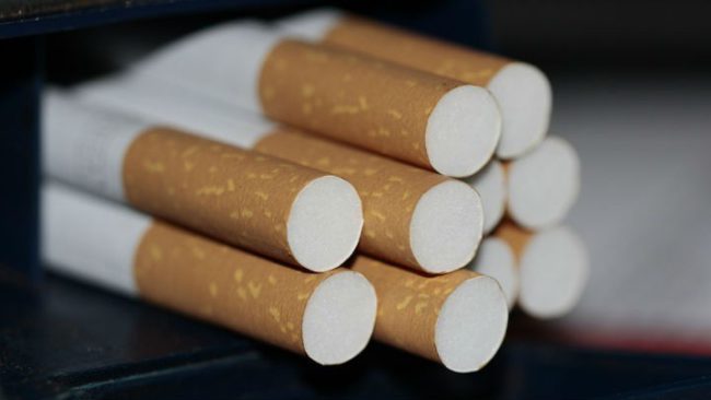 В Черногории запрещают курение в общественных местах
