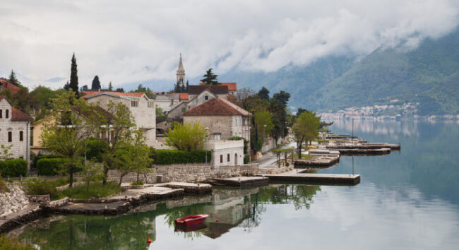 Поселок Доброта в Черногории