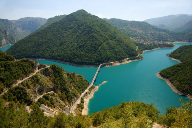 Пивское озеро в Черногории