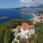Сколько можно заработать купив недвижимость в Черногории?
